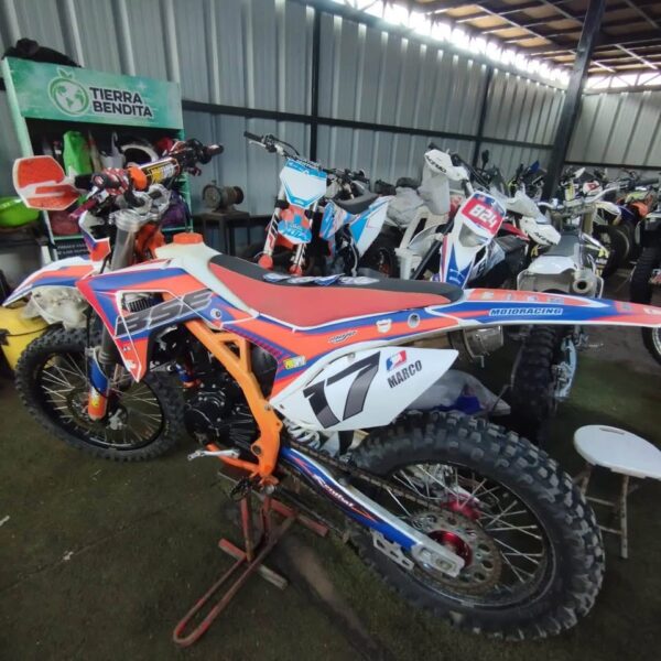 Moto Cross motor 250 CRF - Imagen 3